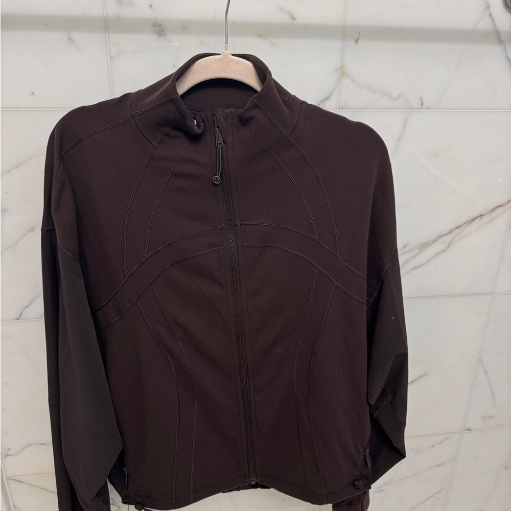 Define Relaxed-Fit Jacket
Luon